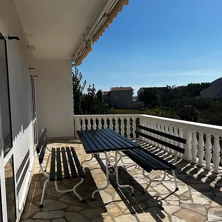 شقة With Parking Space Vlasici, Pag - 4139 Vlašići