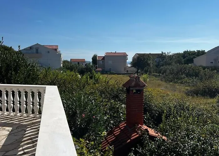Apartman Apartments With Parking Space Vlasici - Pag - 4139 *