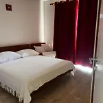 Apartment Apartments With Parking Space Vlasici, Pag - 4139 Vlašići